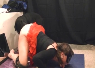 الكلب الأسود يعشق المتحولين جنسياً ذوي الميول الأنثوية والجنس الشرجي